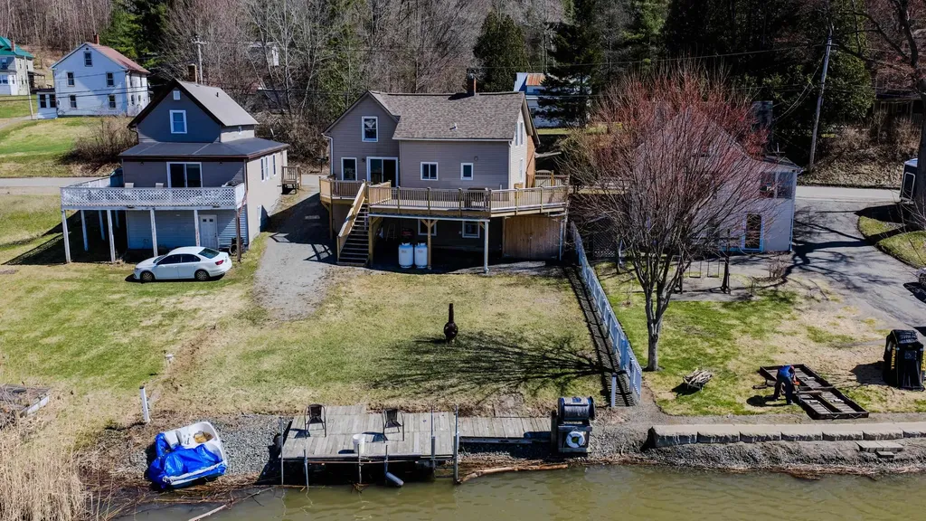 326 Glen Road Newport City VT 05855