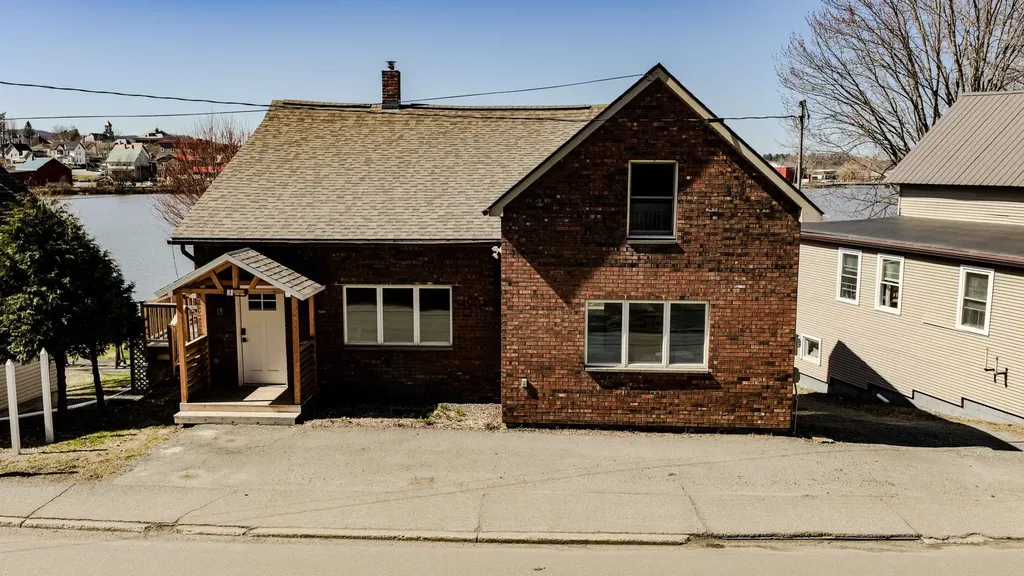 326 Glen Road Newport City VT 05855