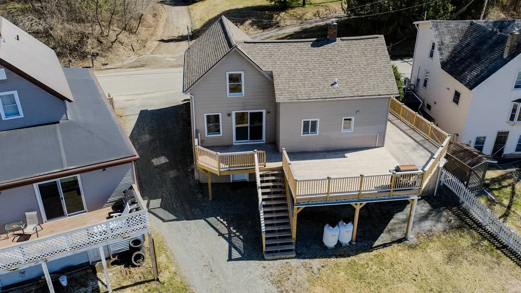 326 Glen Road Newport City VT 05855