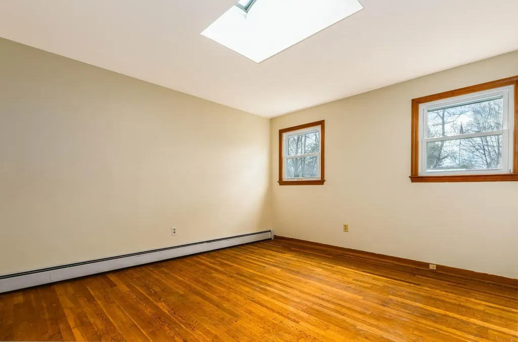 3 Mark Avenue Stratham NH 03885