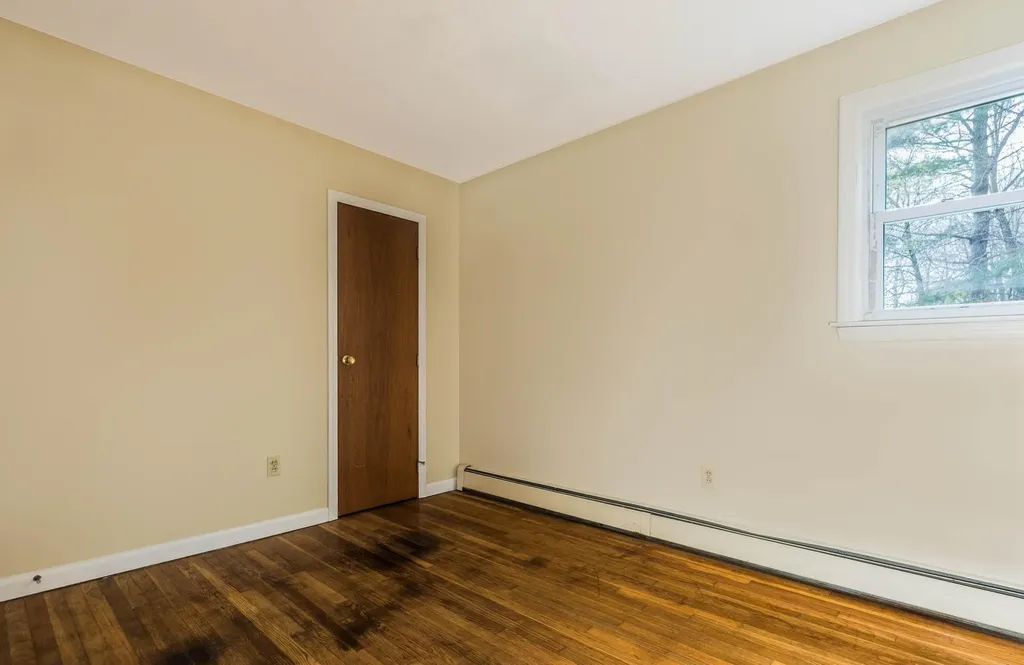 3 Mark Avenue Stratham NH 03885