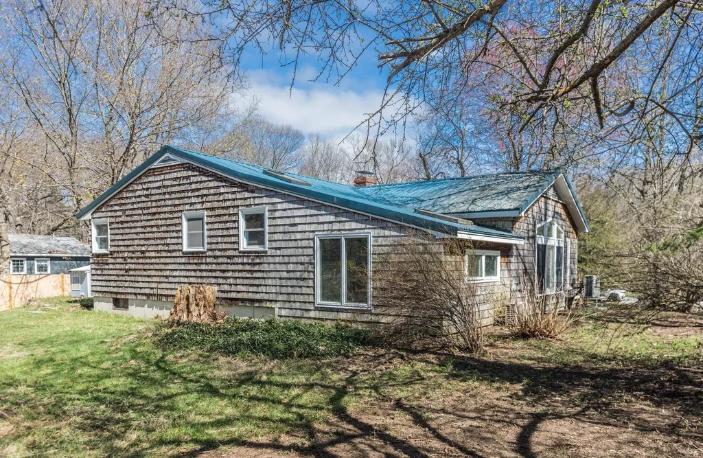 3 Mark Avenue Stratham NH 03885