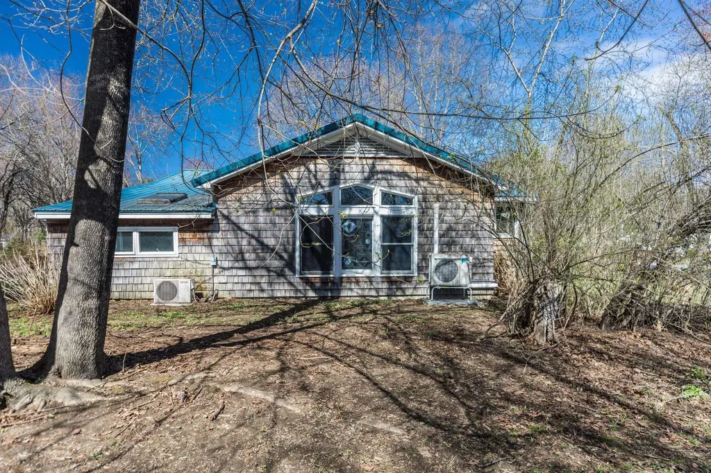 3 Mark Avenue Stratham NH 03885