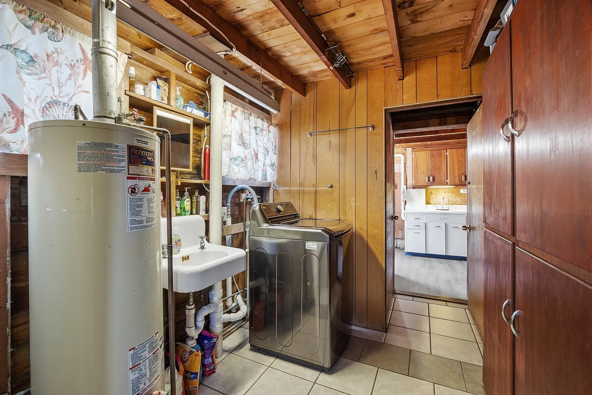 22-24 Perkins Avenue Hampton NH 03842
