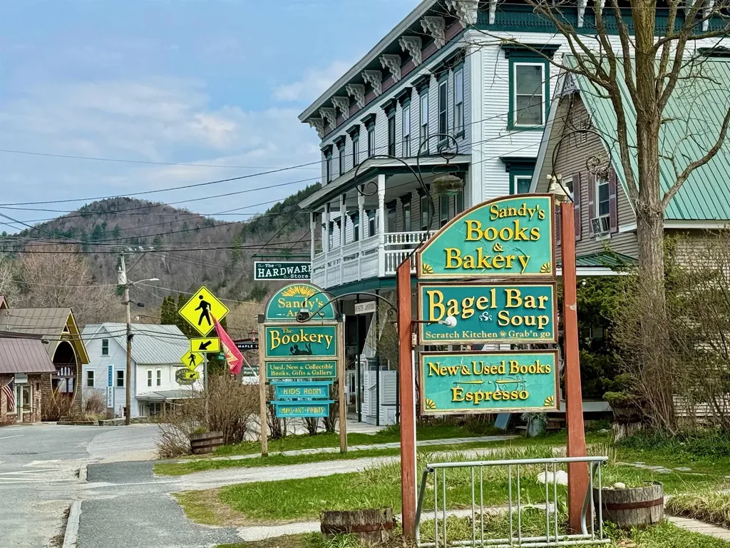 436 Mountain View Loop Rochester VT 05767