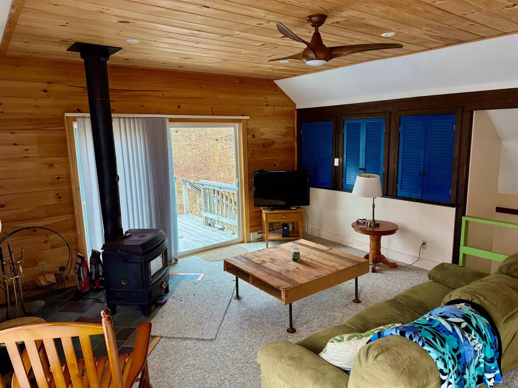 436 Mountain View Loop Rochester VT 05767