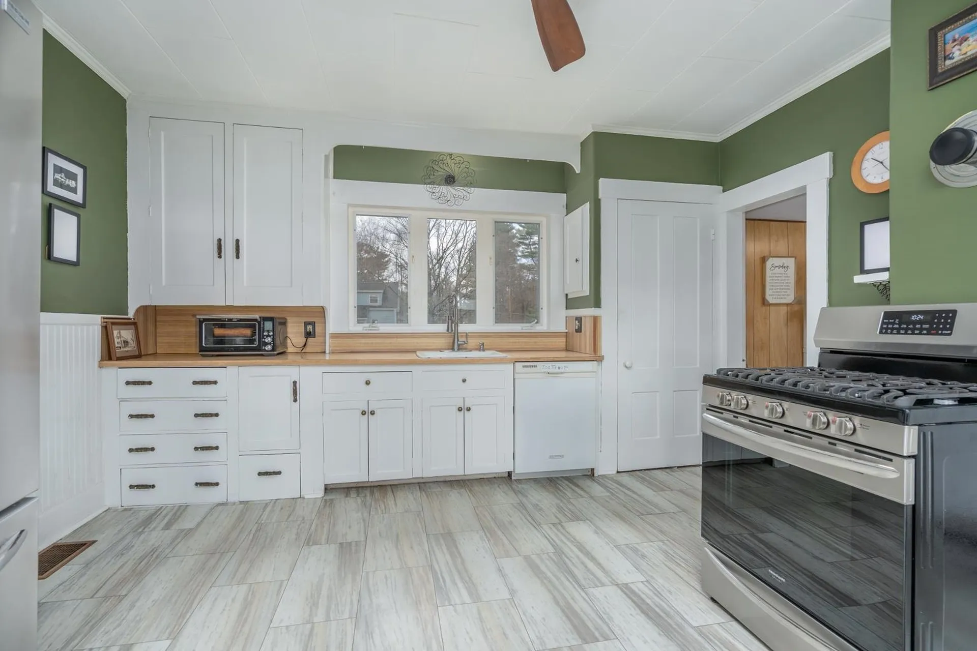 8 Adams Avenue Rochester NH 03867