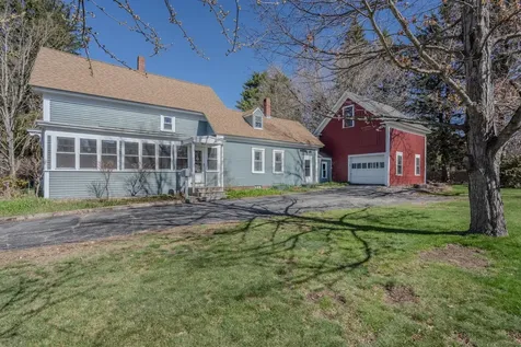 8 Adams Avenue Rochester NH 03867