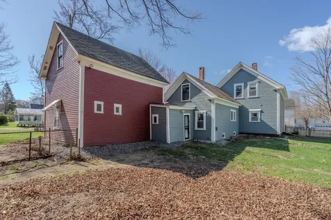8 Adams Avenue Rochester NH 03867