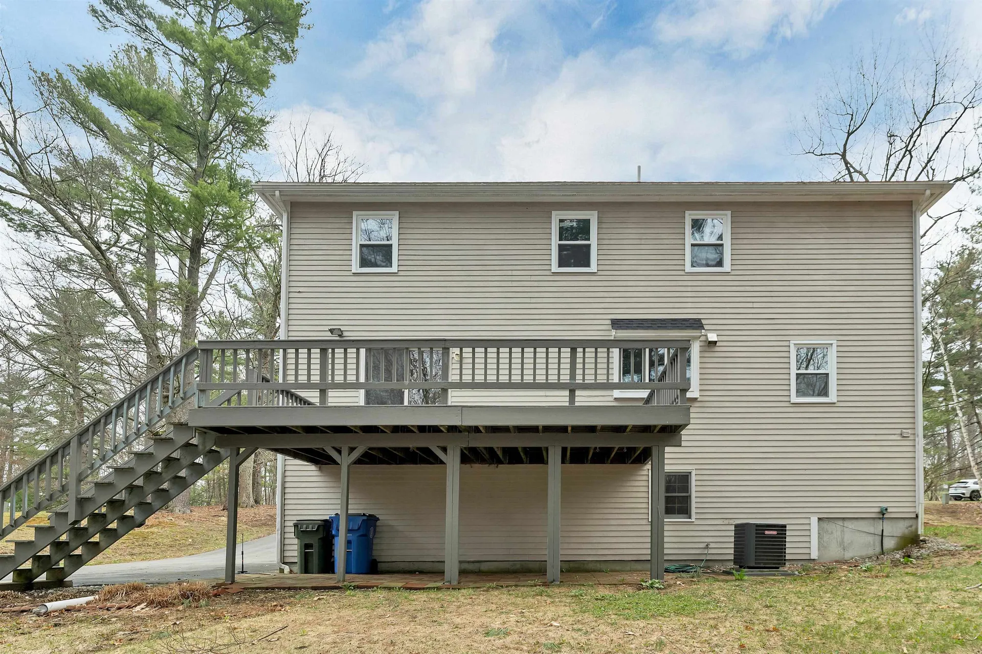 9 Isabella Drive Londonderry NH 03053