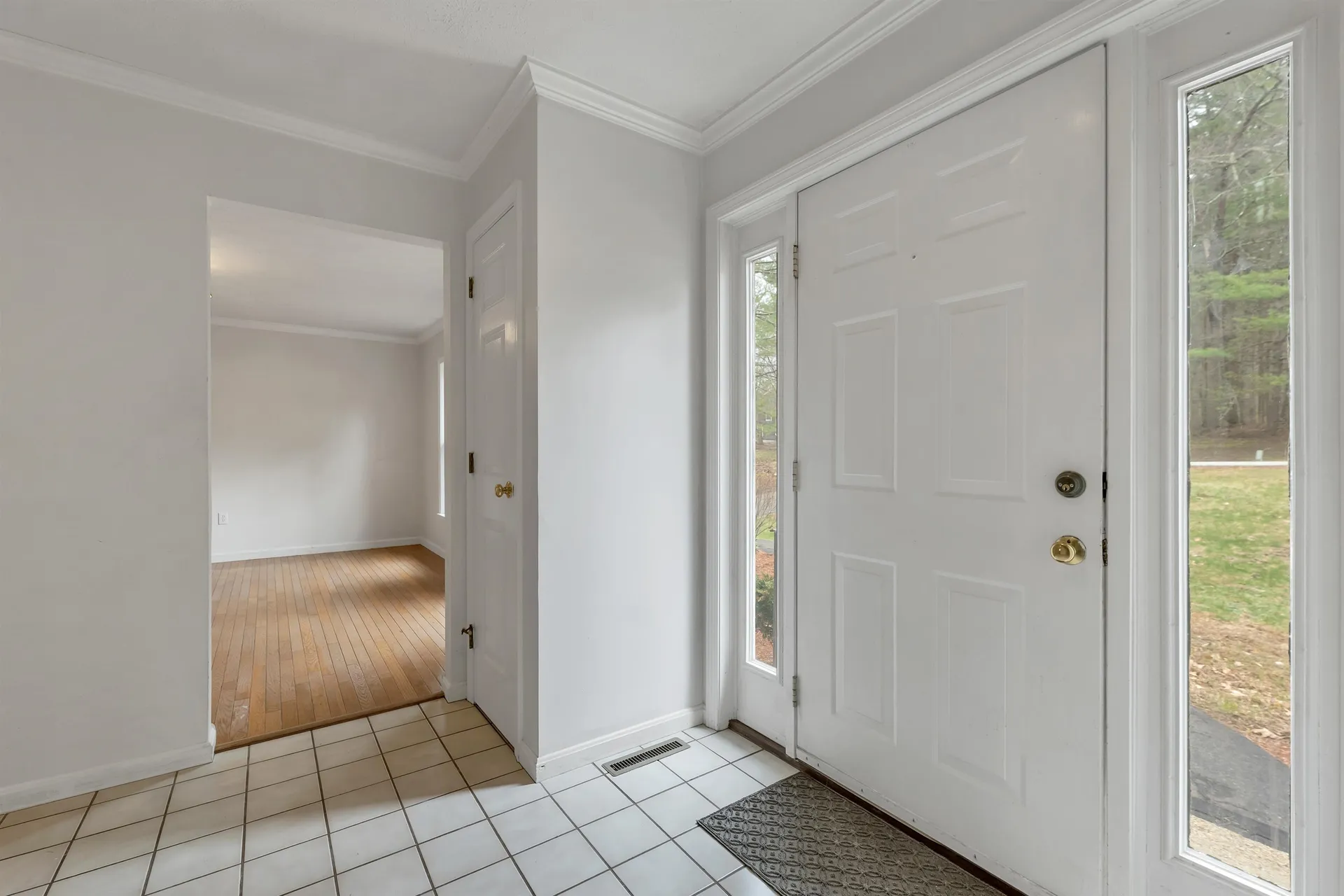 9 Isabella Drive Londonderry NH 03053