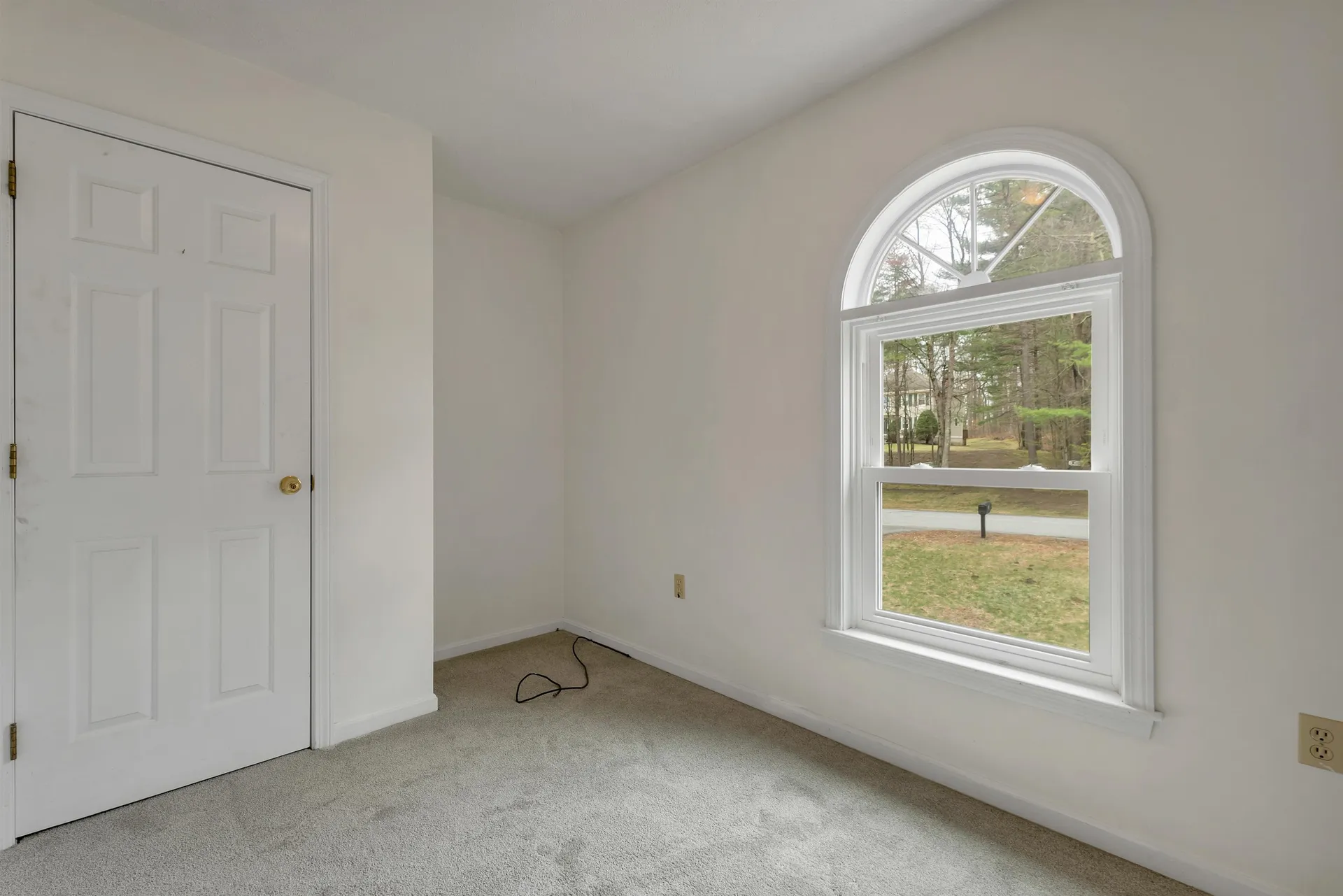 9 Isabella Drive Londonderry NH 03053