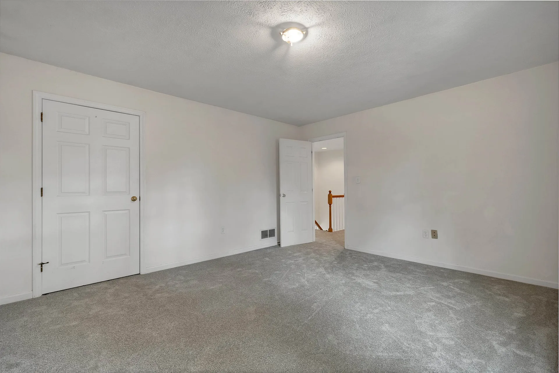 9 Isabella Drive Londonderry NH 03053