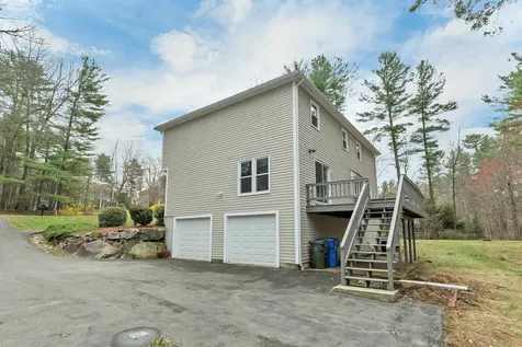 9 Isabella Drive Londonderry NH 03053