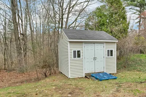 9 Isabella Drive Londonderry NH 03053