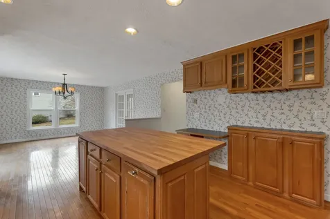 9 Isabella Drive Londonderry NH 03053