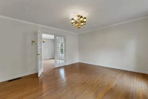 9 Isabella Drive Londonderry NH 03053