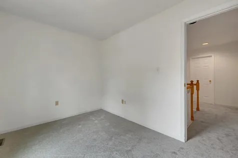 9 Isabella Drive Londonderry NH 03053