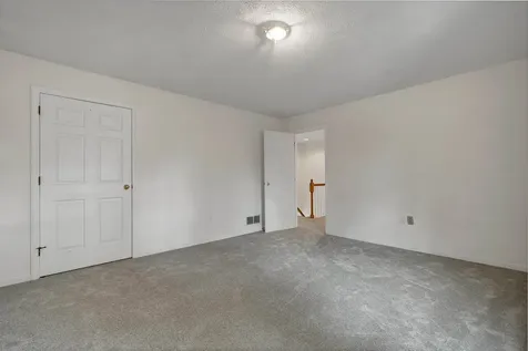 9 Isabella Drive Londonderry NH 03053