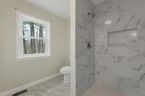9 Isabella Drive Londonderry NH 03053