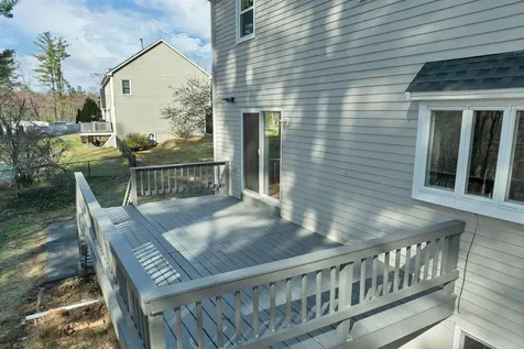 9 Isabella Drive Londonderry NH 03053