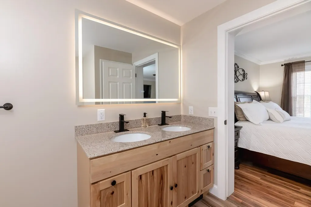 67 Bedford Avenue Gilford NH 03249