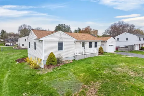 13 Darryl Lane Salem NH 03079