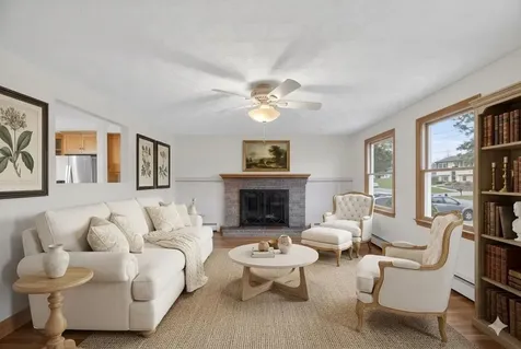 13 Darryl Lane Salem NH 03079