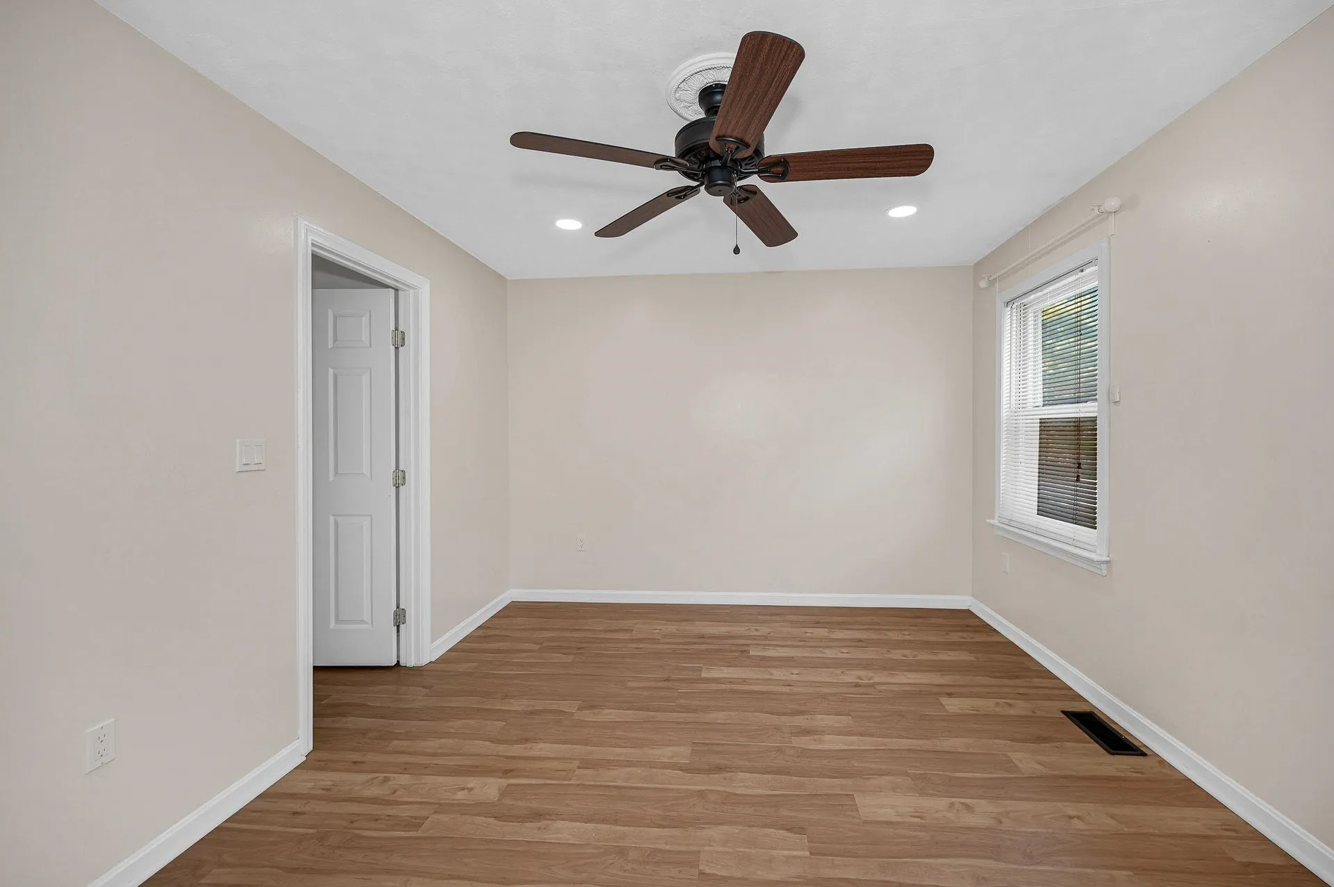 64 Cadogan Way Nashua NH 03062