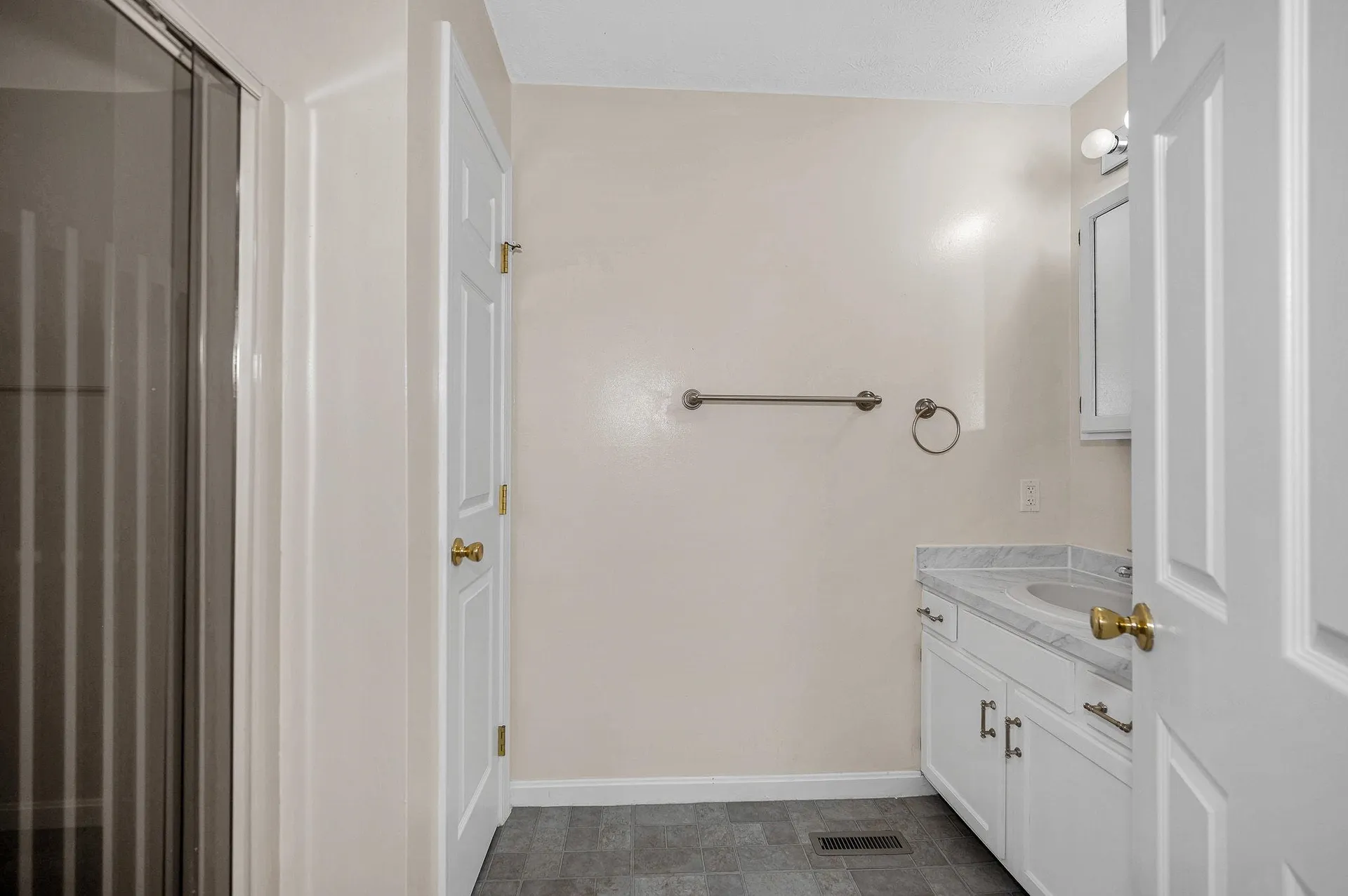 64 Cadogan Way Nashua NH 03062