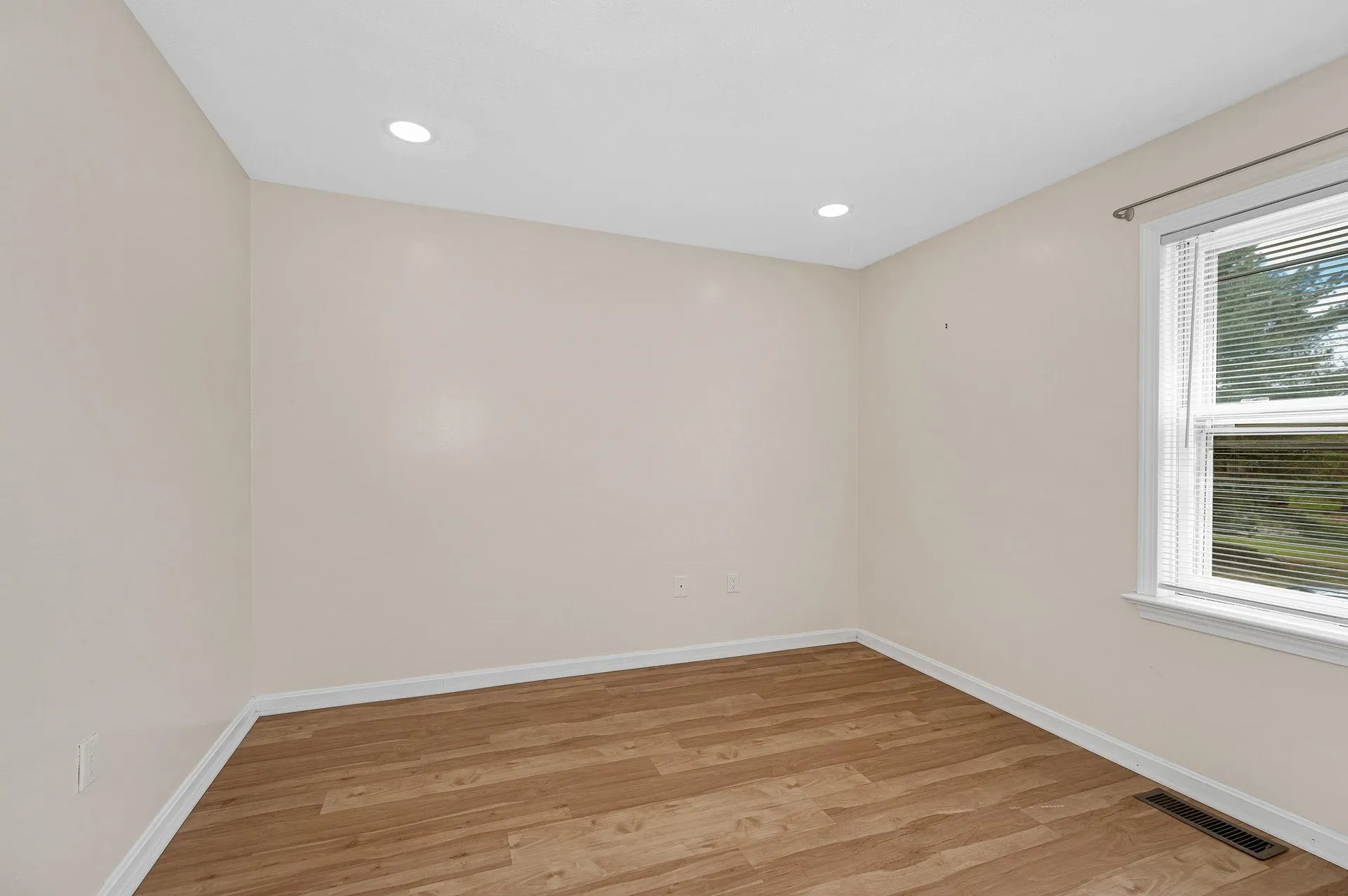 64 Cadogan Way Nashua NH 03062
