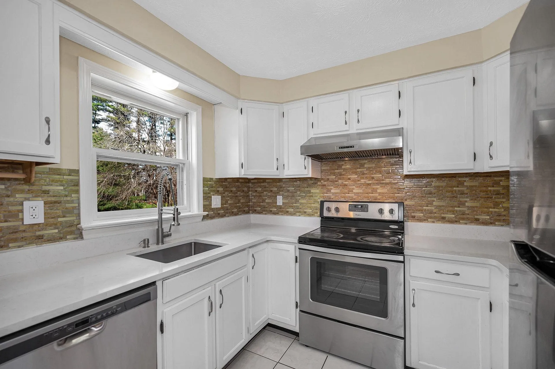 64 Cadogan Way Nashua NH 03062