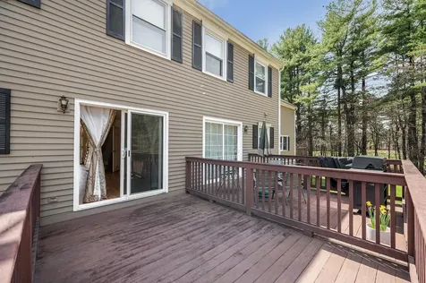 64 Cadogan Way Nashua NH 03062