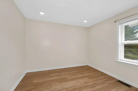 64 Cadogan Way Nashua NH 03062