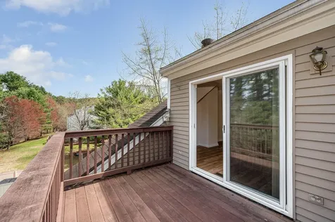 64 Cadogan Way Nashua NH 03062