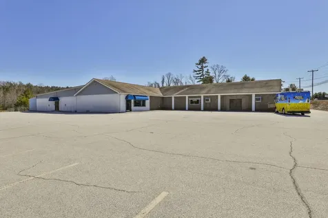 1371 Hooksett Road Hooksett NH 03106