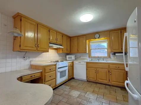 144 Main Street Kingston NH 03848