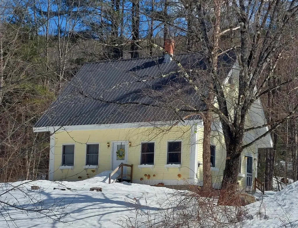 23 Turner Hill Road Grafton VT 05146