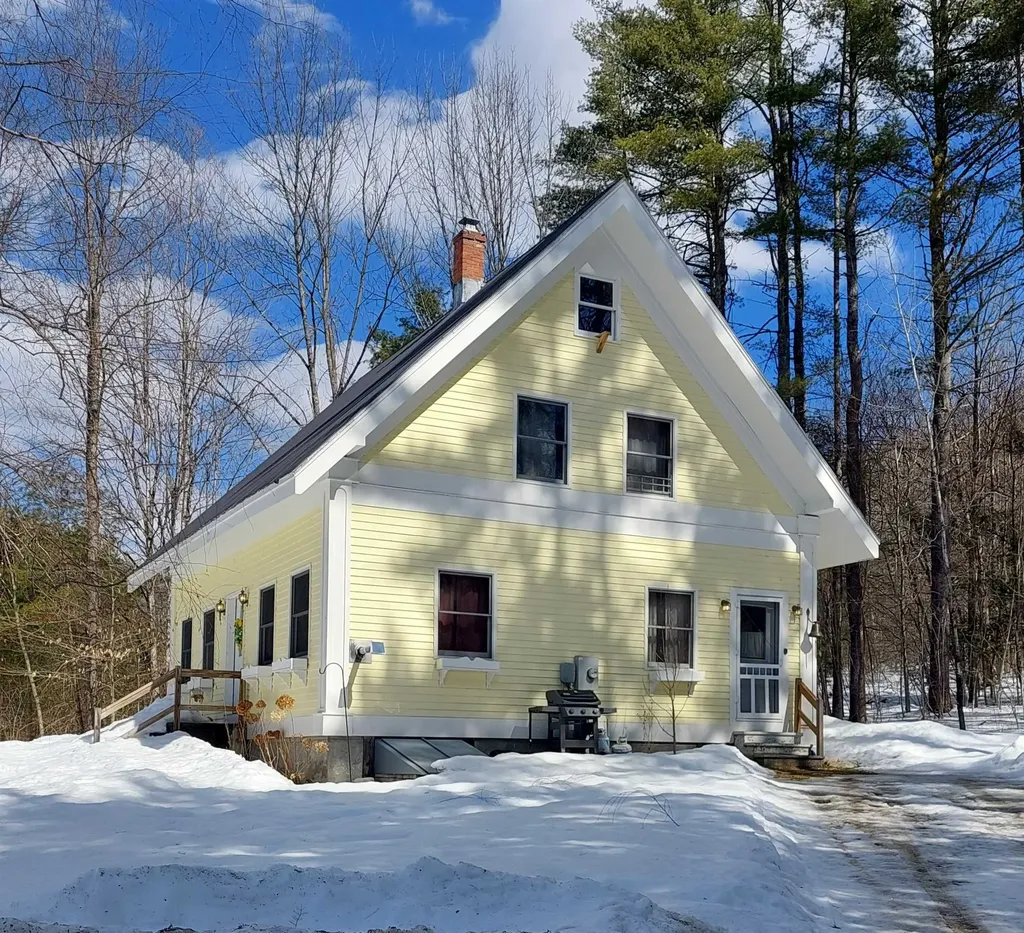 23 Turner Hill Road Grafton VT 05146