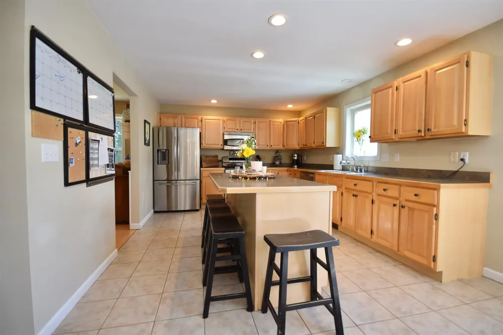 24 Cabot Court South Burlington VT 05403