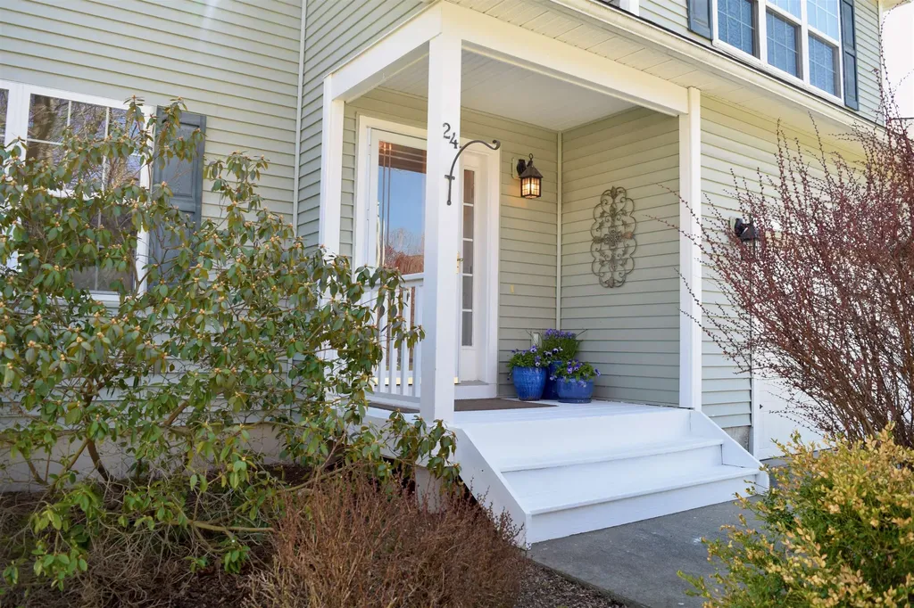 24 Cabot Court South Burlington VT 05403