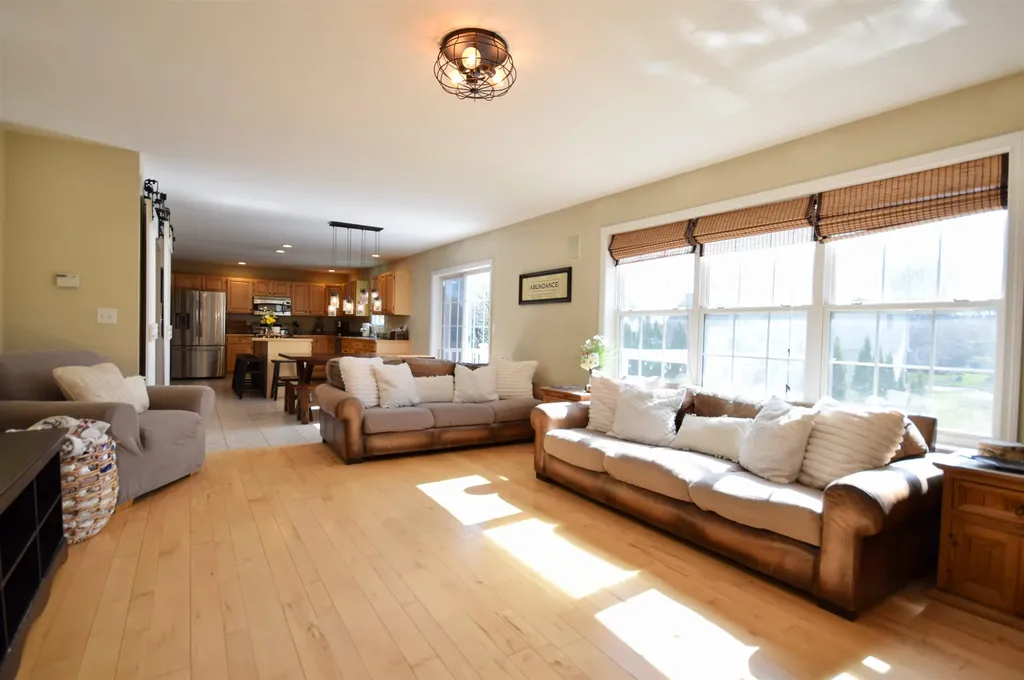 24 Cabot Court South Burlington VT 05403
