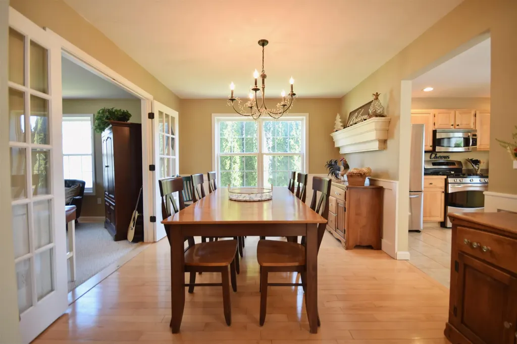 24 Cabot Court South Burlington VT 05403