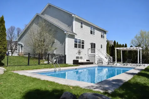 24 Cabot Court South Burlington VT 05403