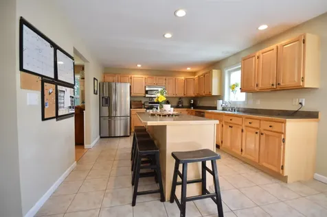 24 Cabot Court South Burlington VT 05403