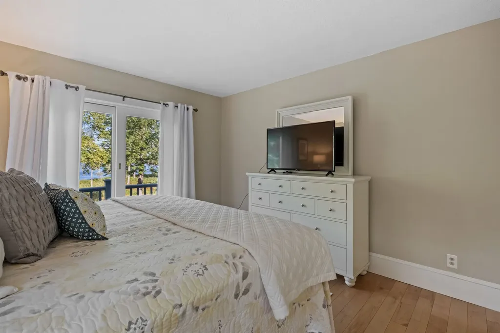 14 Island View Drive Moultonborough NH 03254