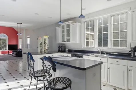 24 Scott Drive Merrimack NH 03054
