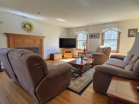 66 Andreski Drive Fremont NH 03848