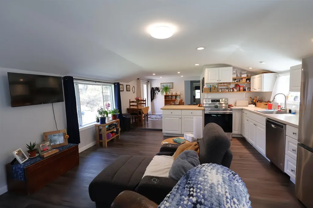 1013 Jericho Road Hartford VT 05001