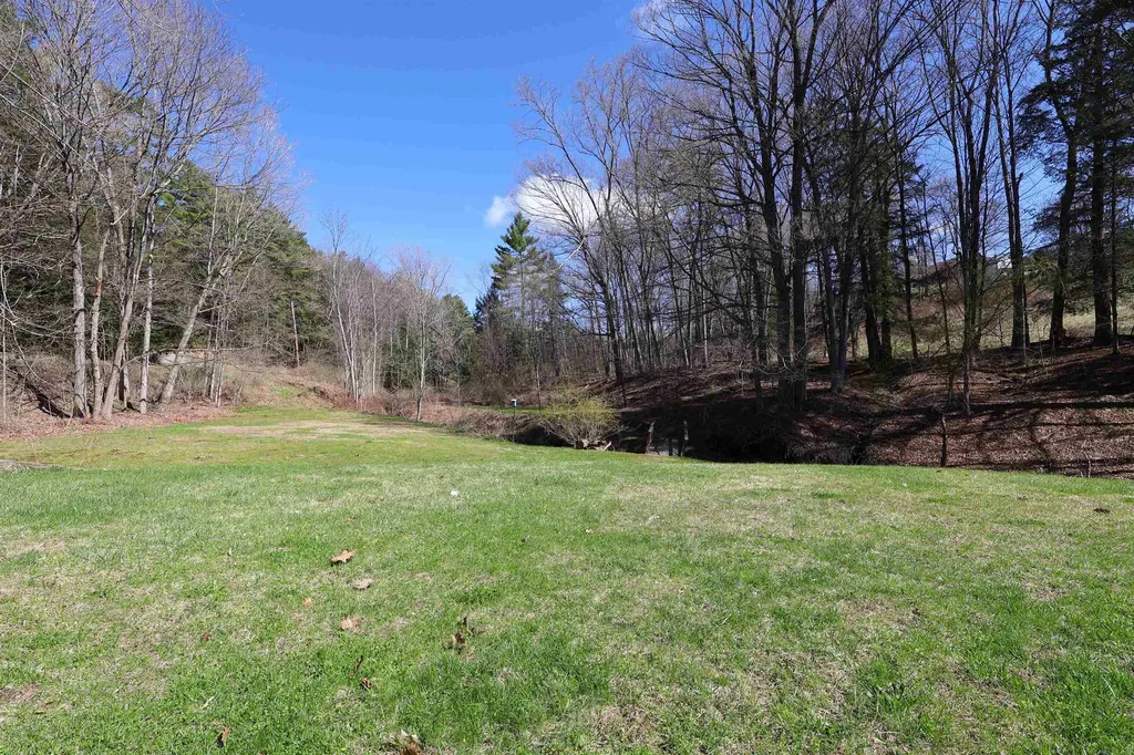 1013 Jericho Road Hartford VT 05001